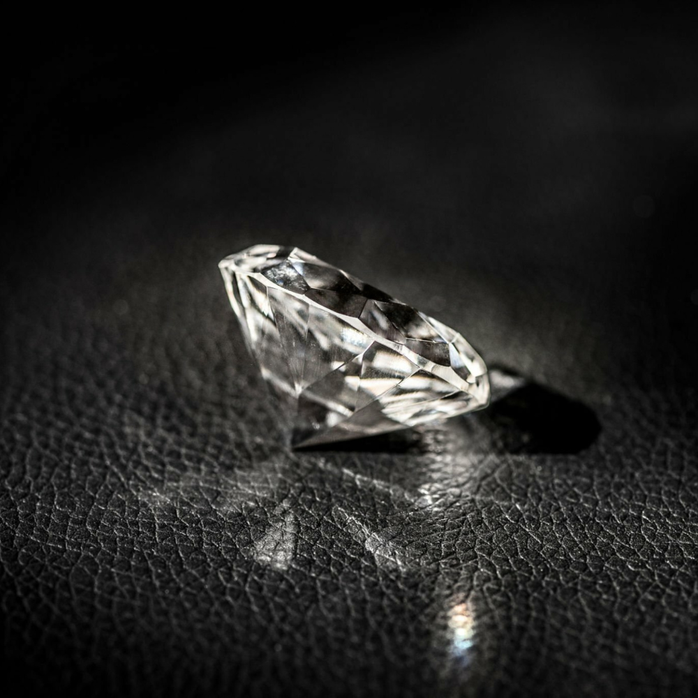 Elegent Diamond Pendent 14 K Gold